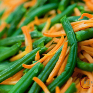 Steamed Green Beans w/ Matchstick Carrots